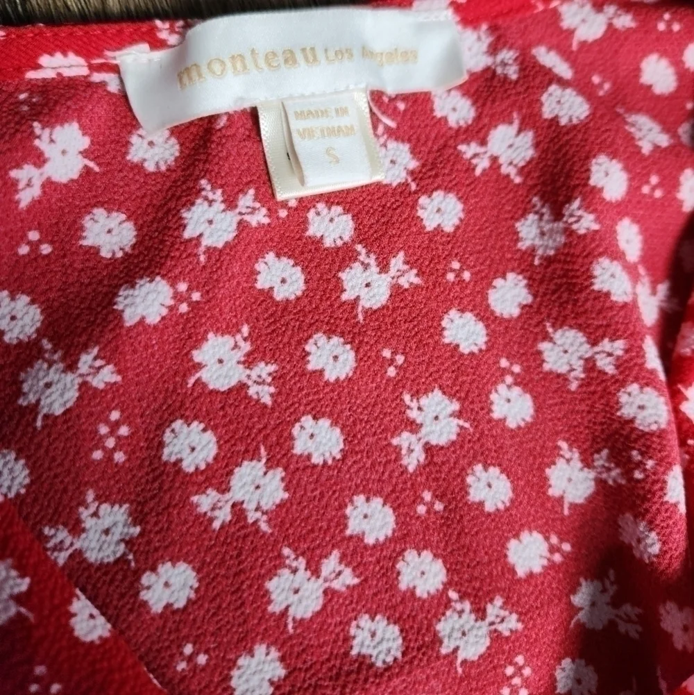 Monteau Faux Wrap Flutter Sleeve Floral Blouse Small
